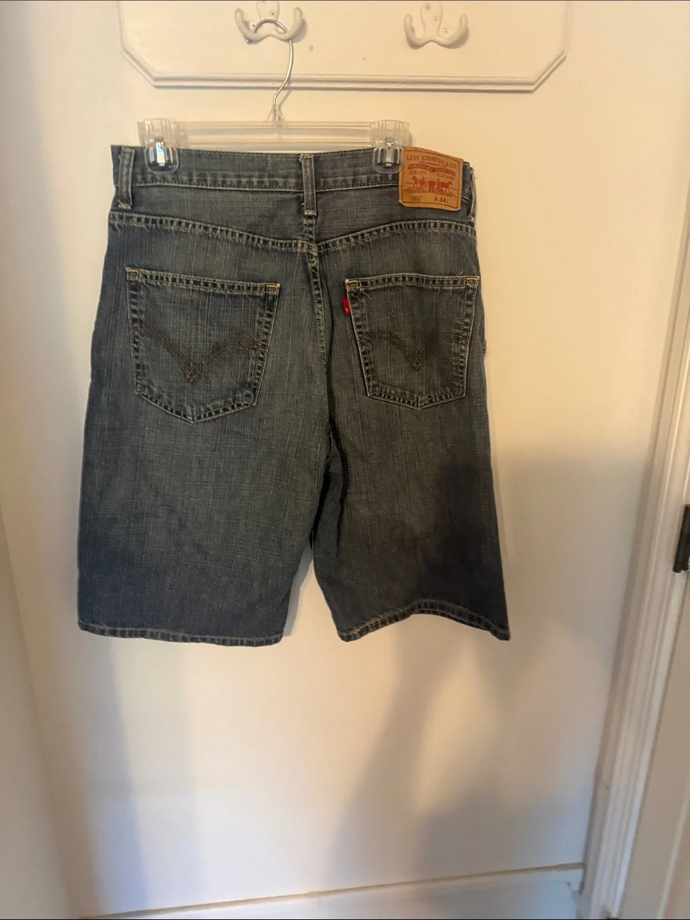 Levi's Loose Straight Men’s Denim Shorts - Medium Blue